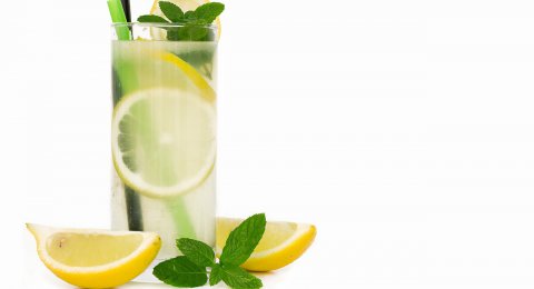 Naturalny detoks organizmu - jakie zioła i suplementy warto stosować?